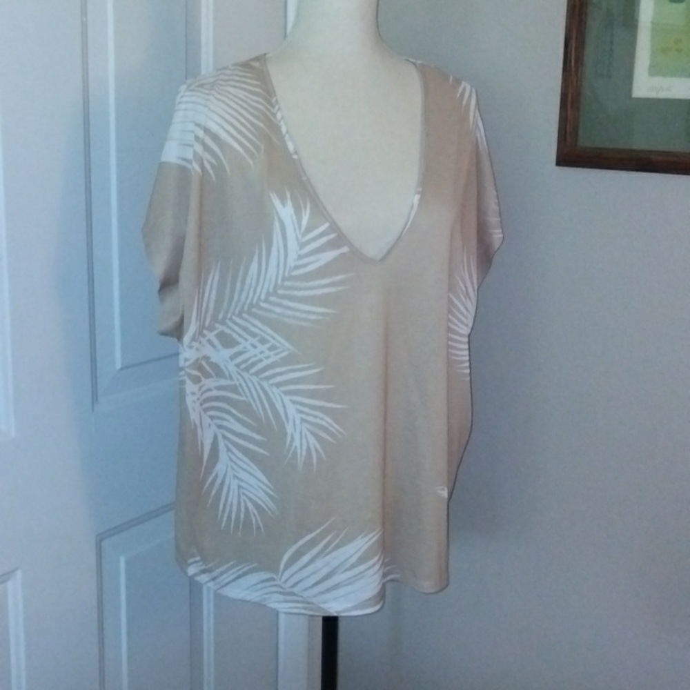 NWOT Chico's Top Size 2